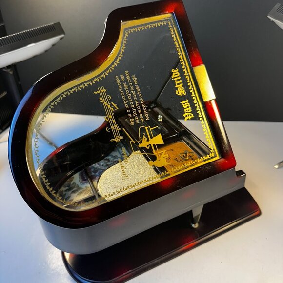 VTG "VEST STRIDE" GRAND PIANO MUSIC AND JEWELRY BOX - Picture 5 of 16